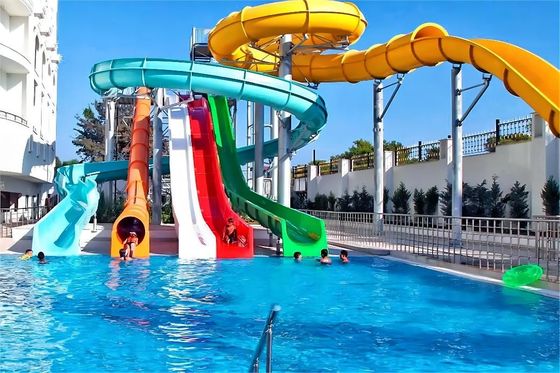 18.5 Kw Νερό Πάρκο Slide Play Διασκέδαση ιππασίες Fiberglass Slide Outdoor Για τα παιδιά
