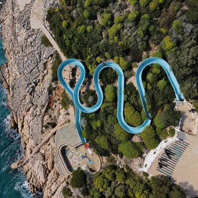 Fiberglass Spiral Water Slide With Steel Supports Custom Design CE Certificate